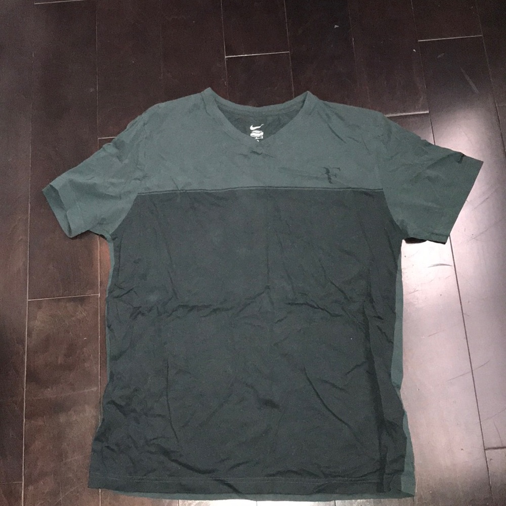 V neck T-shirt